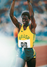 Foto do João do Pulo com a Camiseta do Brasil
